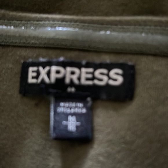 EXPRESS STRAPLESS TUBE STYLE TOP SIZE M - Picture 4 of 5